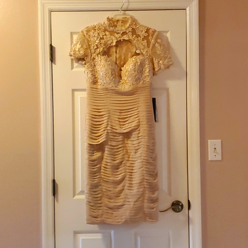 Izilady, size 10, cream color